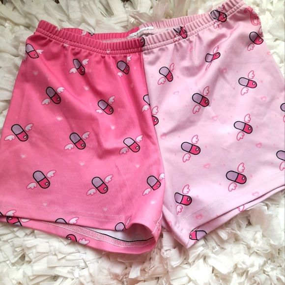 Puvithel Pants - Puvithel Happy Pills Dual Color Mini Shorts EUC Discontinued Print Sz Medium